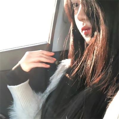 换亲七零女特工带飞全家 海报